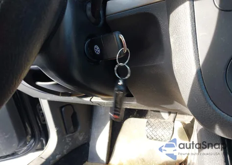 2008 Volkswagen Rabbit S z USA, uszkodzony, nr VIN WVWBB71K88W296437